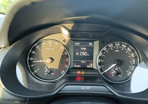 Skoda Octavia cena 35900 przebieg: 253000, rok produkcji 2016 z Lipno małe 781